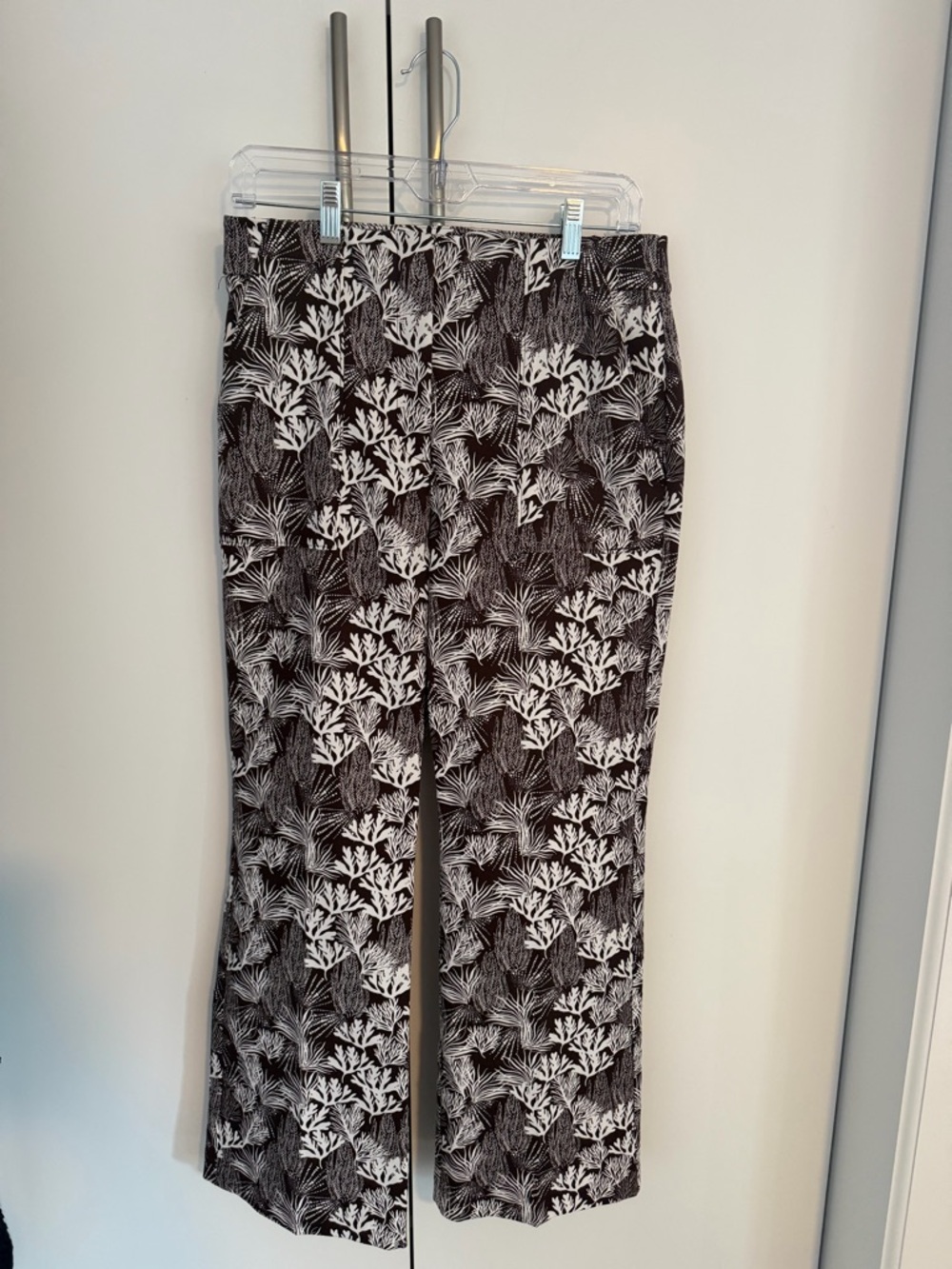 LOFT Brown and White Summer Pants